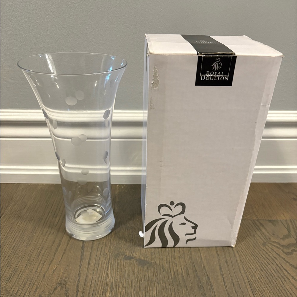 Royal Doulton gala vase 10” new in box retail $139